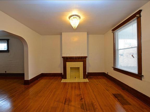 2nd image of 2535 Indianola Ave