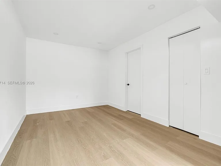 1611 NE 50th Ct #3 — Photo 6