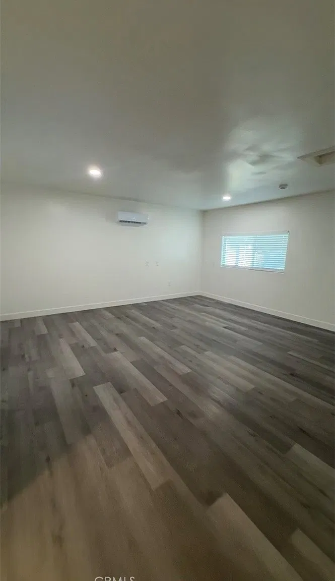 2 bed, 840 sqft, $1,950 — Photo 2