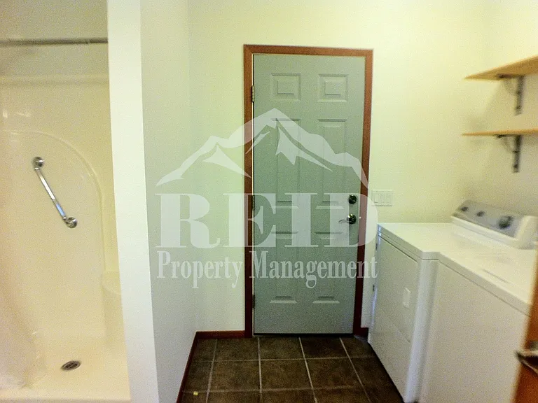 1966 Jackson Dr NW — Photo 12