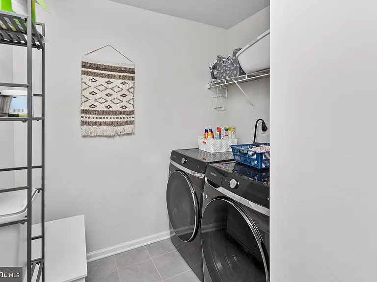 10 Roberta Way — Photo 29