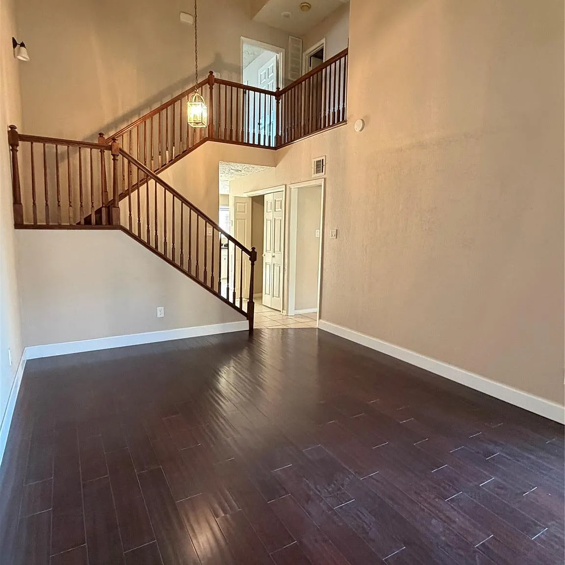 3 bed, 3.0 bath, 1504 sqft, $1,850 — Photo 3