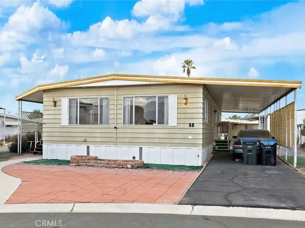 575 S Lyon Ave Spc 98, Hemet, CA 92543