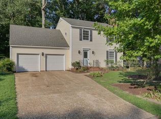 106 Running Man Trl, Yorktown, VA 23693