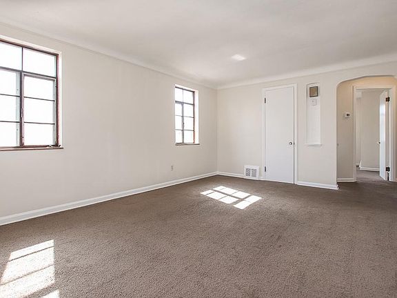 4th image of 404 E 200th St #2UP