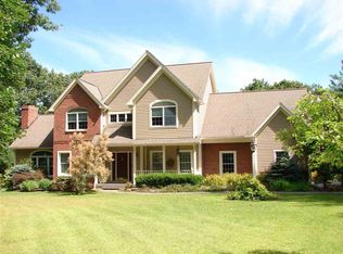6 Glenwood Ter, Averill Park, NY 12018