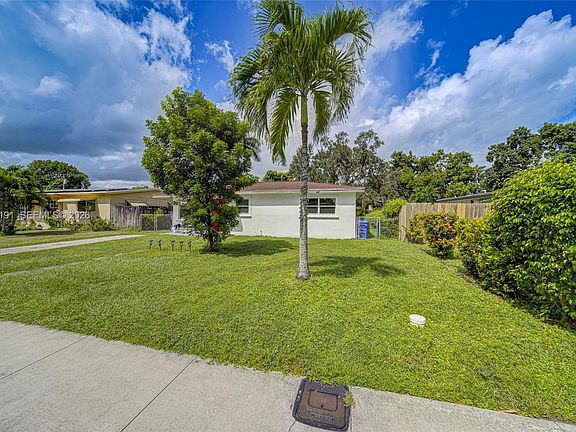 3rd image of 6433 SW 25th St