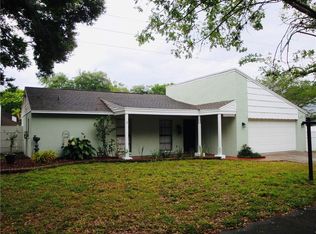 8009 La Serena Dr, Tampa, FL 33614