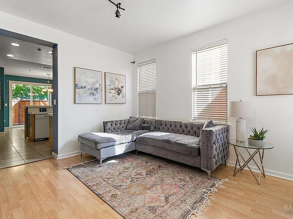 3rd image of 24 Corvina Way
