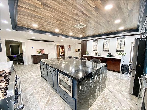 3rd image of 15925 Winchester Way