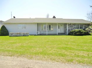 1494 Buena Vista Rd, Kendallville, IN 46755