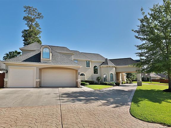 3rd image of 13615 Leon Springs Ln