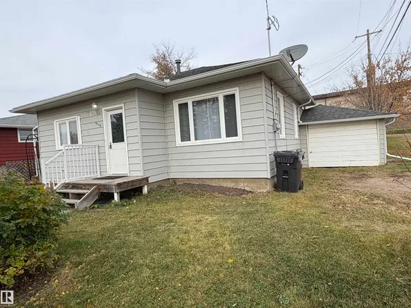 5114 52nd Ave, Elk Pt, AB T0A 1A0