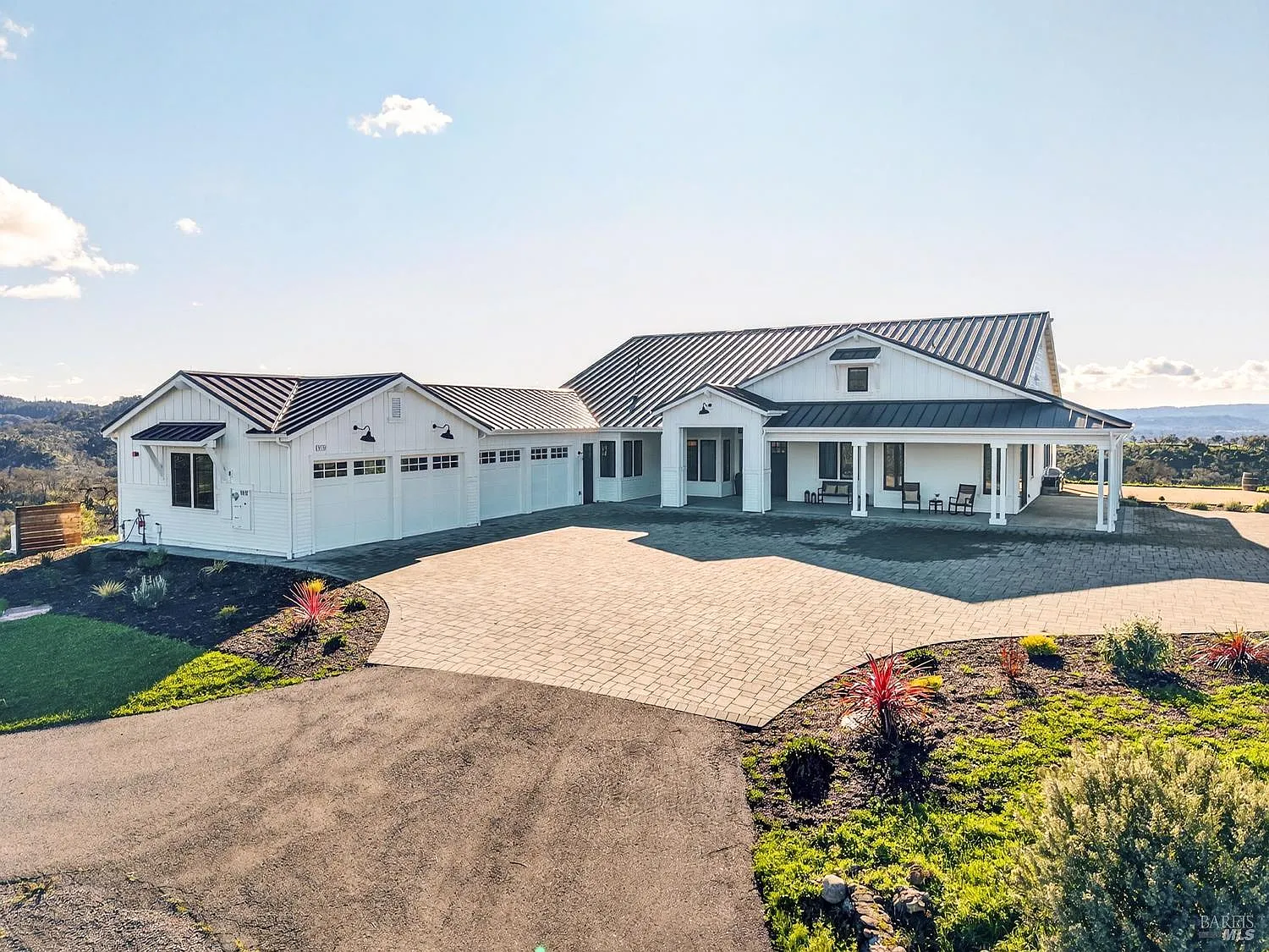 9110 Chalk Hill Road - 6bd/6ba, 5,132 sqft - in Healdsburg, CA