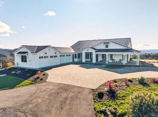 9110 Chalk Hill Road, Healdsburg, CA 95448