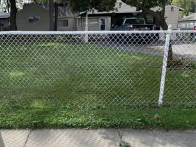 933 Myrtle Ave — Photo 4