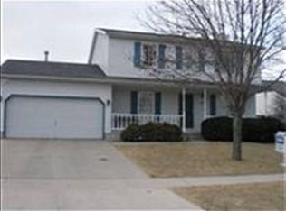 209 Beacon Cir, Bloomington, IL