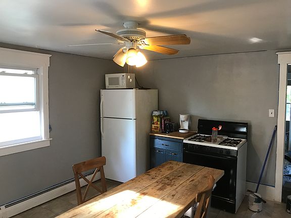 Large eat-in kitchen