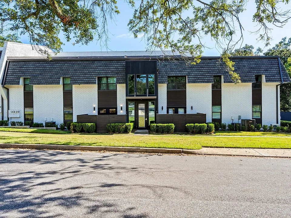 Springhill Oaks