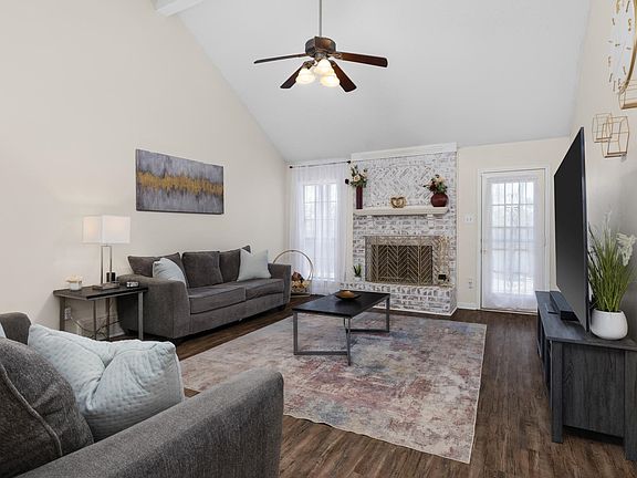 3rd image of 6348 Baird Ln