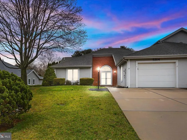 5314 Fairway Dr W, Fayetteville, PA 17222