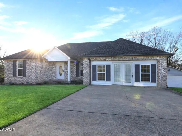 101 Hedgewood Dr, Lexington, TN 38351