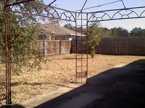 5th image of 2355 Brian Lakes Dr E