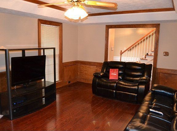 3rd image of 135 Lenox Pkwy
