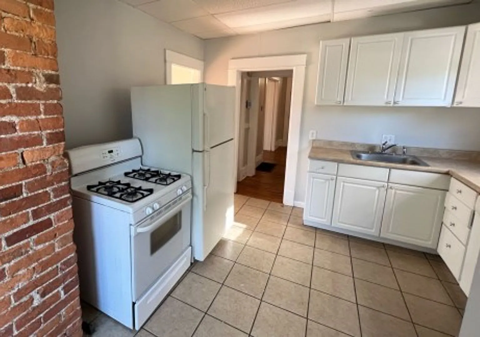 Welcome To 372 E 13th 4 Bedroom 2 Bathroom Student Housing For The 2027-2028 Osu School Year! — Photo 4