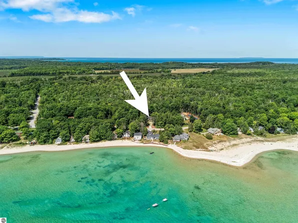 13731 N Forest Beach Shores Rd, Northport, MI 49670