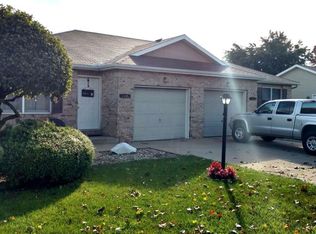 608 Spring Valley Dr, Middlebury, IN 46540