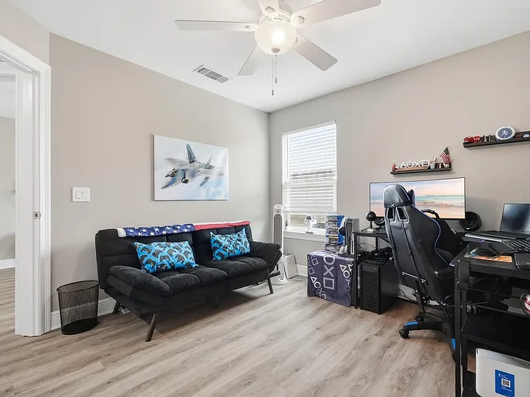 2331 Hadleigh Hills Ct — Photo 21