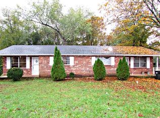 1456 17th Ave NE, Hickory, NC 28601