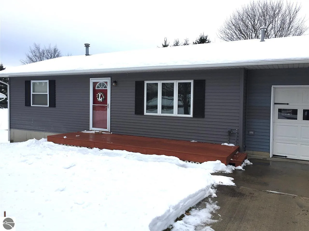 1585 Westbriar photo 1