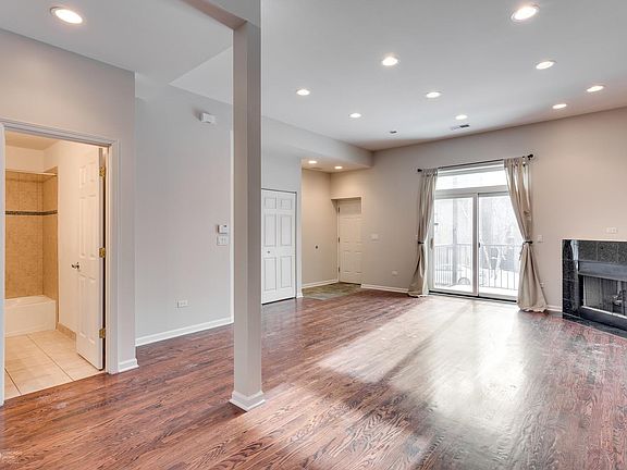 5th image of 1859 N Winnebago Ave #1