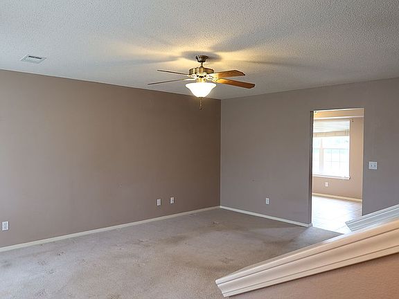 2nd image of 601 Douglas Cir