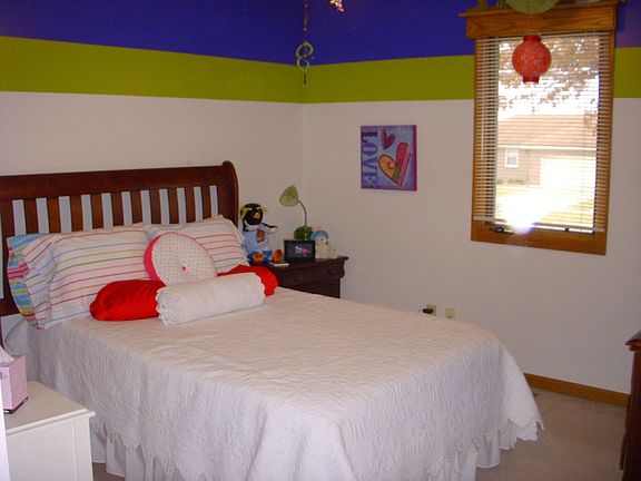 Bedroom number 1 (up)