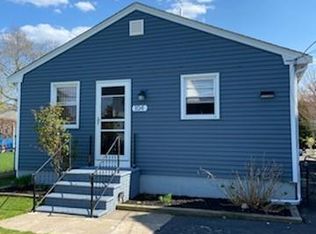 104 3rd Ave, Cranston, RI 02910