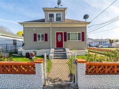 321 Columbus Ave, Pawtucket, RI, 02861