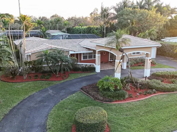 7900 SW 143rd St, Palmetto Bay, FL 33158