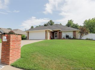 1013 Tilghman Dr, Chandler, OK 74834