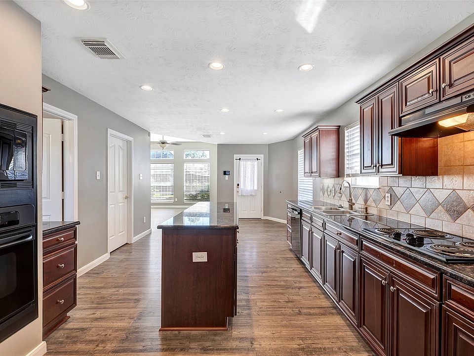 1st image of 11514 Tara Pl