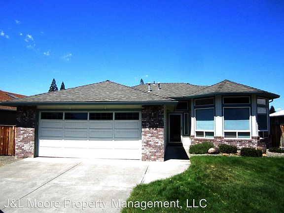 2nd image of 622 Shadow Wood Dr