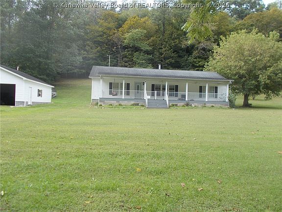 3rd image of 98 Santee Ln