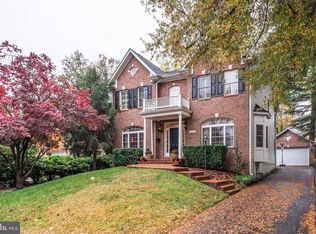 1956 N Vermont St, Arlington, VA 22207
