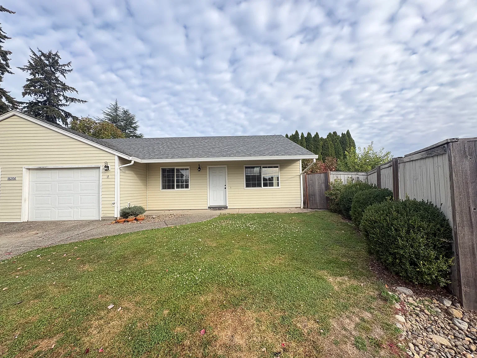 3 bed, 1331 sqft, $2,695 — Photo 1