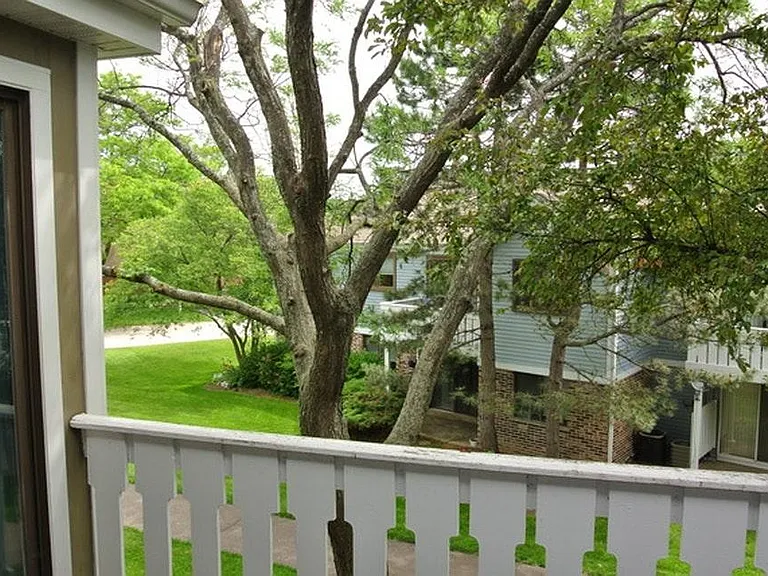271 Middlebury Ct #D2 — Photo 3