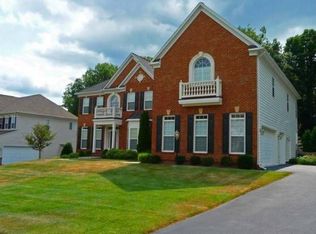 22579 Forest Run Dr, Ashburn, VA