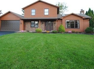 21 Spring Creek Cir, Rochester, NY 14612