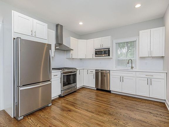 Quartz Counter tops, Hardwood floors, Stainless Appliances.